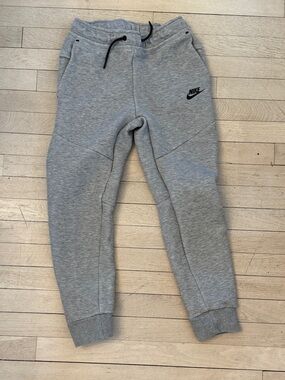 Nike Youth Light Gray Pull-On Joggers with Black Logo